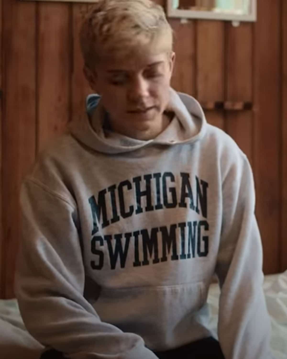 Feel Good (2021) Mae Martin Hoodie